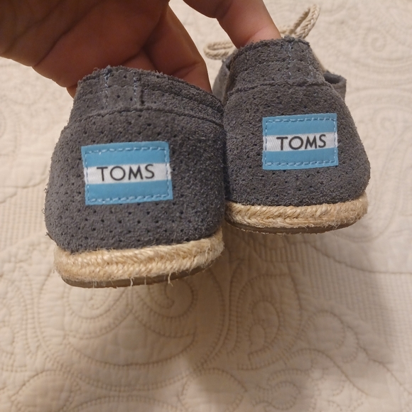 TOMS lace up DISCOUNTED SHIPPING - Picture 11 of 14